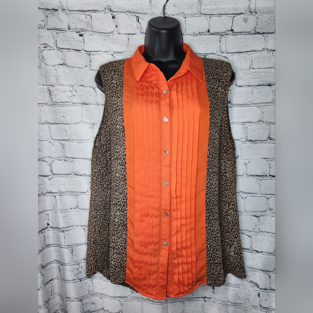 Umgee Sleeveless Cheetah Button Down Blouse Size Large‎